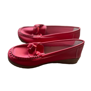 Women’s Cherry Red Faux Leather Moccasin Loafers Size 5 NWOT